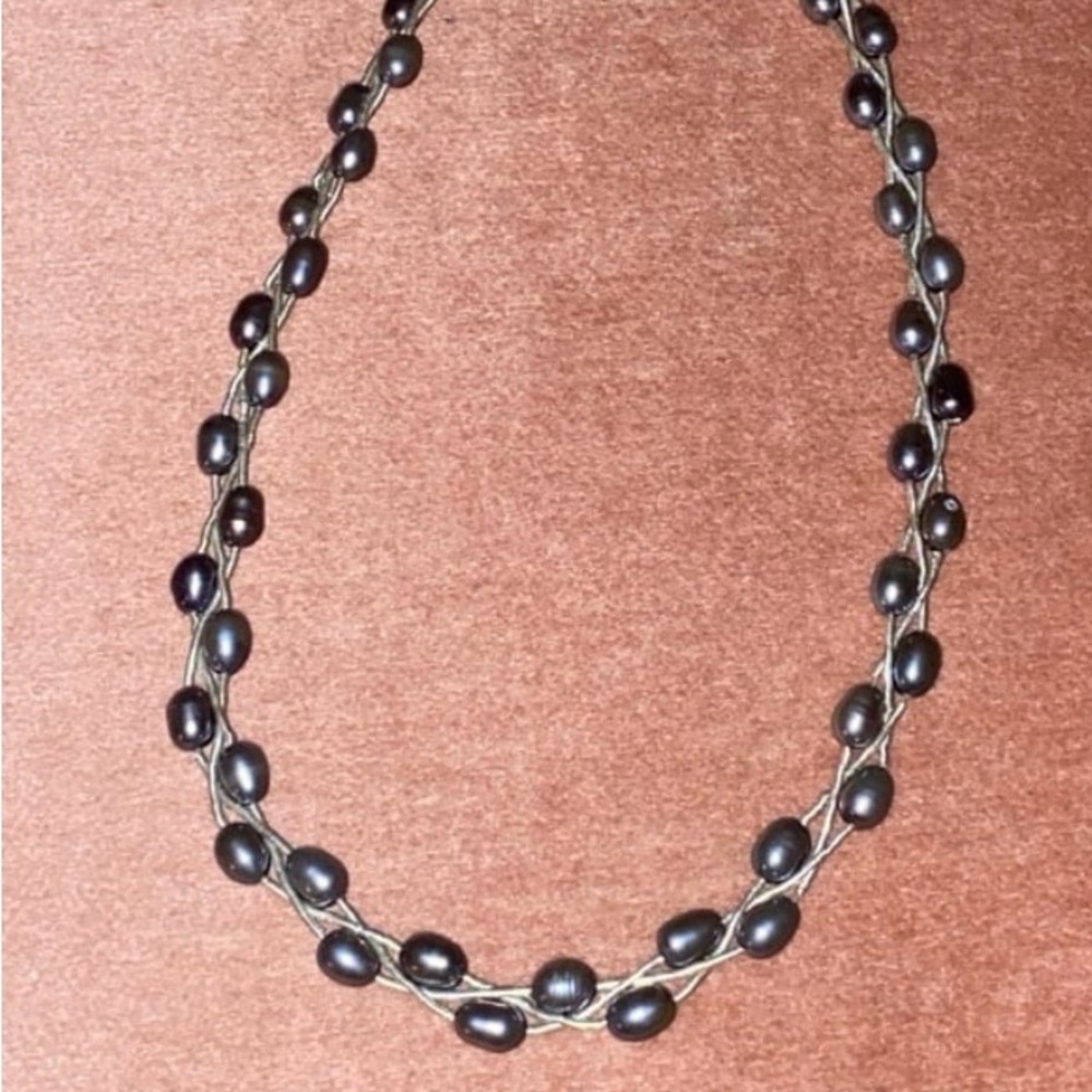 Beautiful vintage pearl necklace